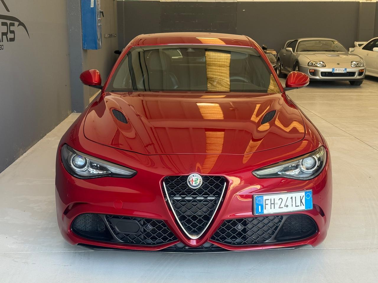 Alfa Romeo Giulia 2.9 V6 Bi-Turbo AT8 Quadrifoglio