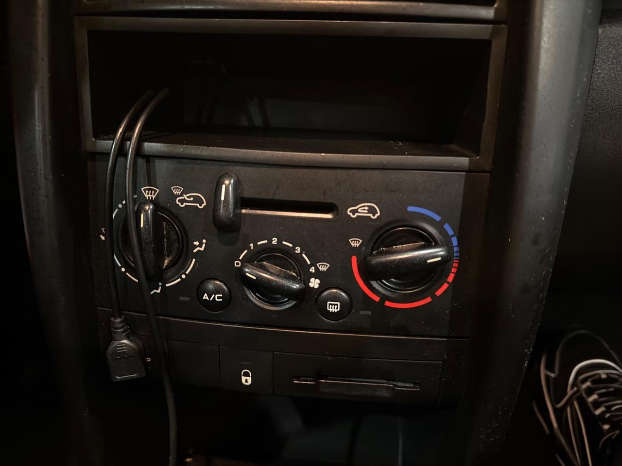 Peugeot 207 1.4 GPL NEOPATENTATI 2010