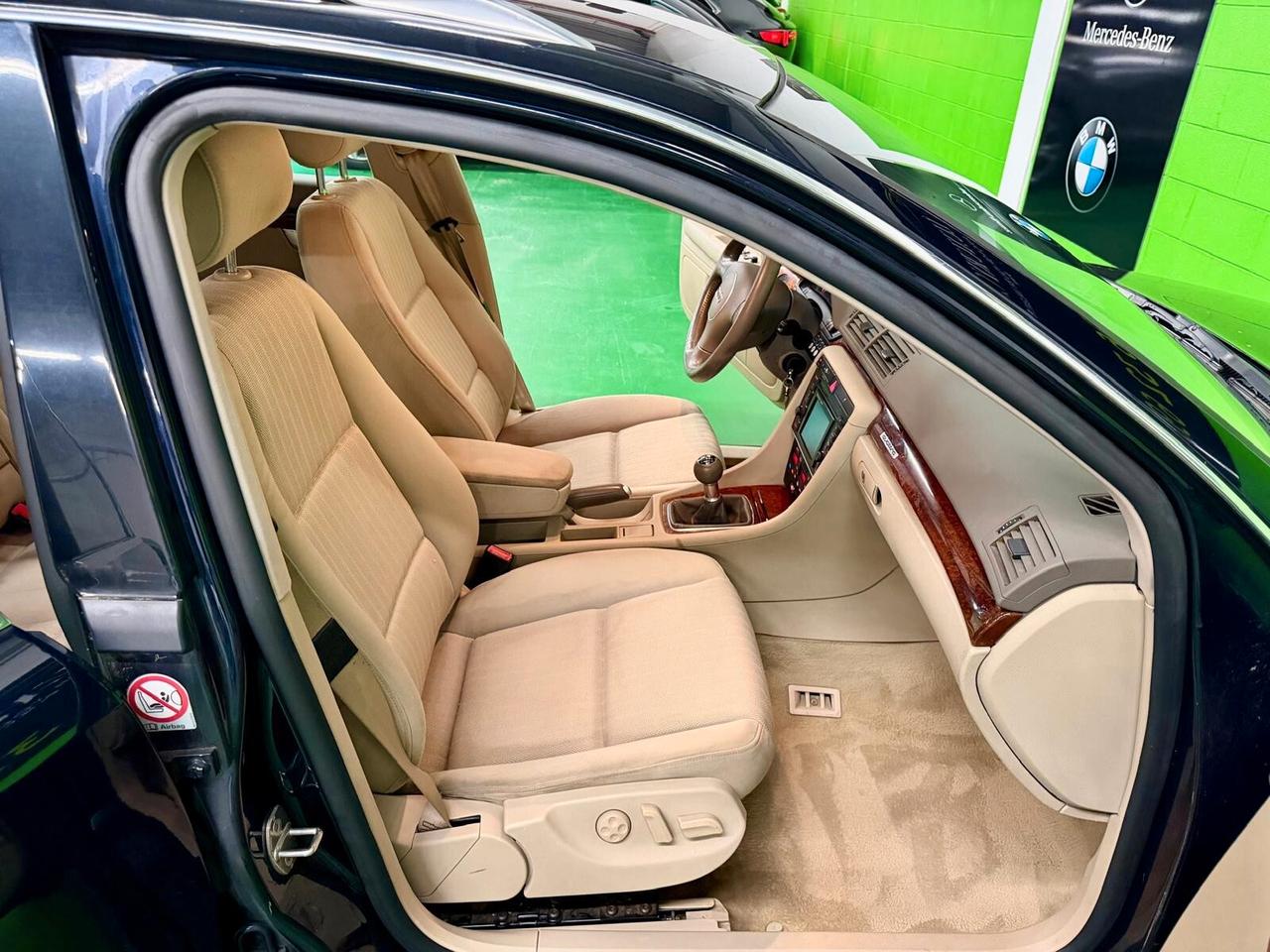 Audi A4 3.0 V6 30V cat quattro