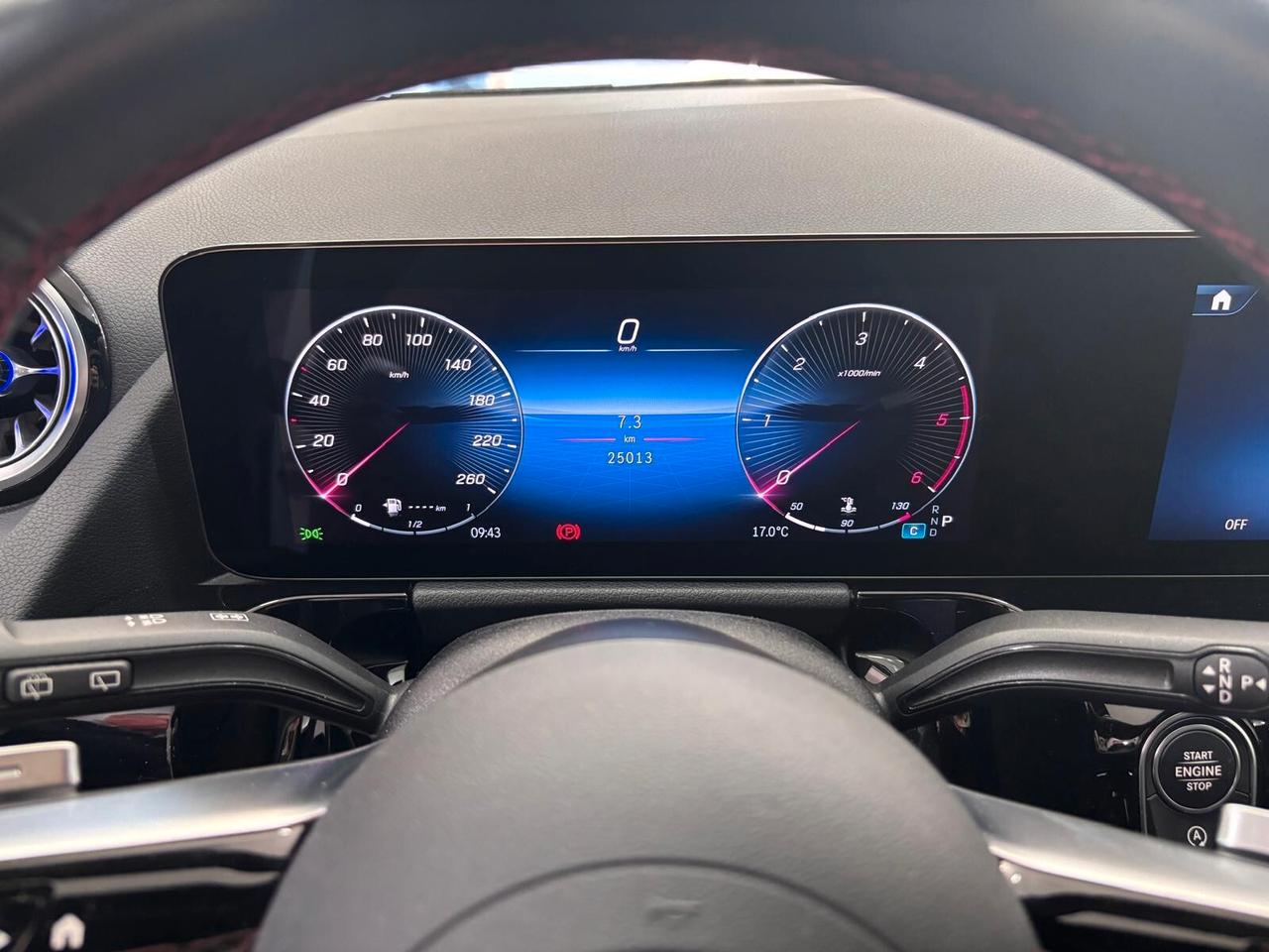 MERCEDES-BENZ GLA 200D PREMIUM AMG TETTO-LED
