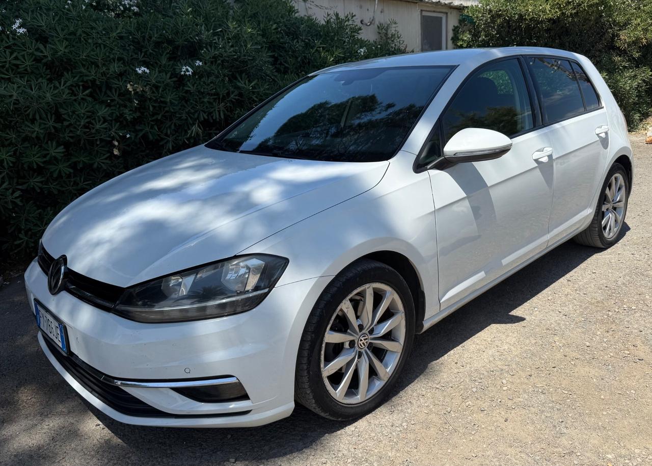 Volkswagen Golf 1.6 TDI 115 CV accessoriato