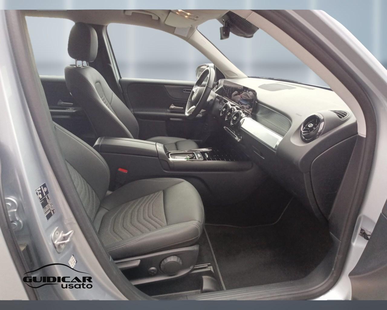 Mercedes-Benz GLB - X247 2023 - GLB 180 d Advanced auto