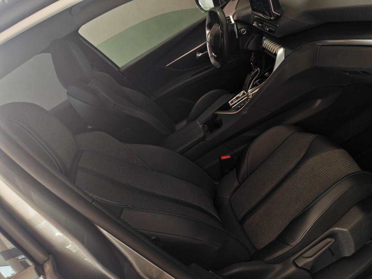Peugeot 3008 BlueHDi 130 S&S EAT8 Allure
