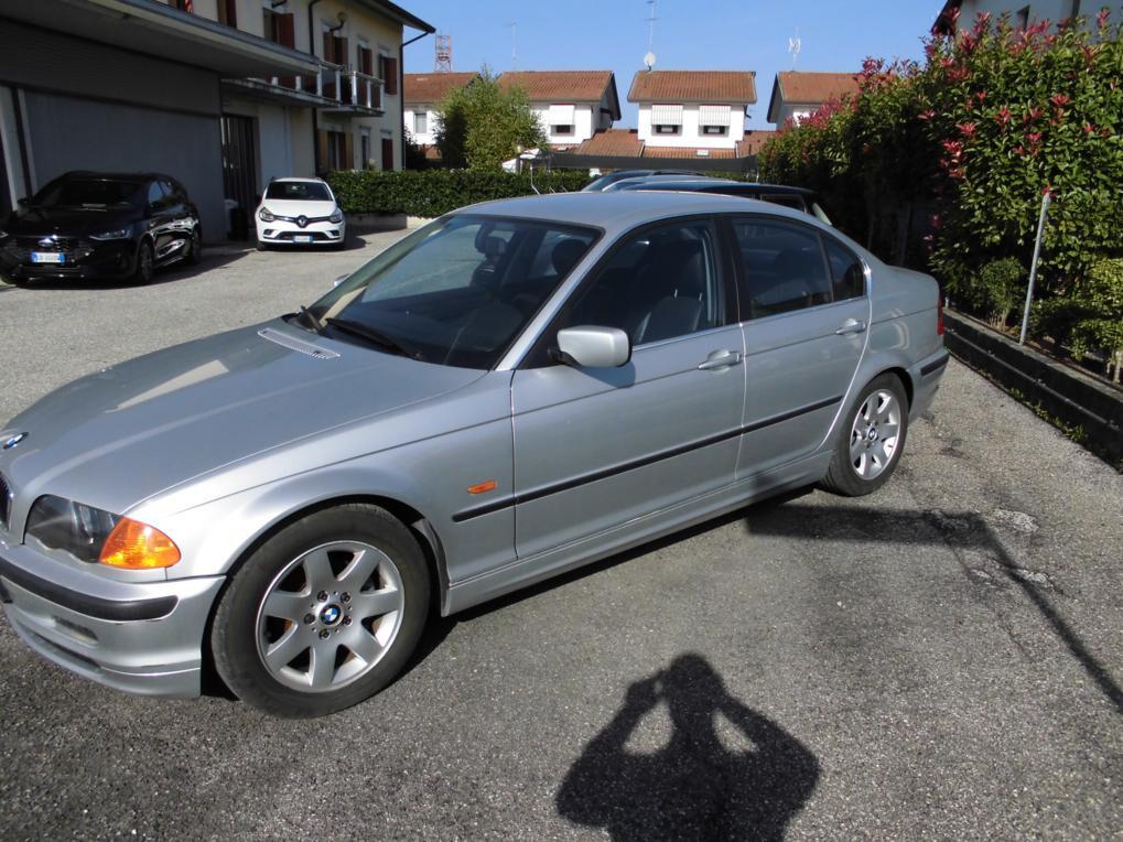 Bmw 320 320i cat 4 porte Attiva AUTOMATICA