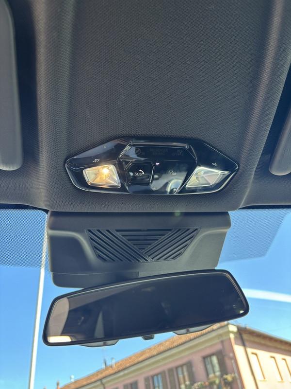 BMW X1 sdrive18d auto LED-NAVI-PELLE-18"