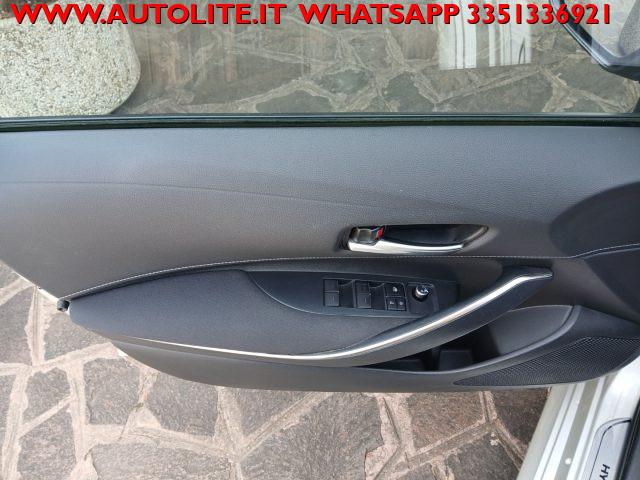 TOYOTA Corolla Touring Sports 1.8 Hybrid Business