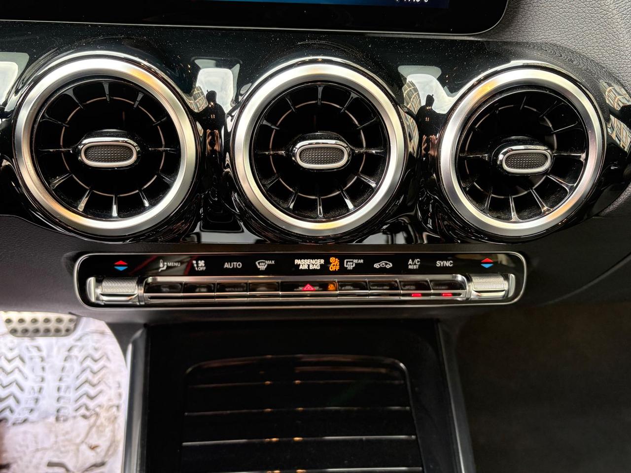 Mercedes-Benz GLA 200 GLA-Clas #8981