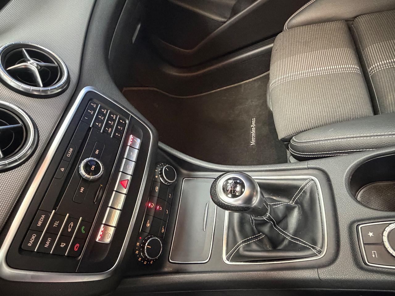 Mercedes-benz CLA 180 122 CV*TETTO APRIBILE*FARI LED*STORICO SERVICE MB