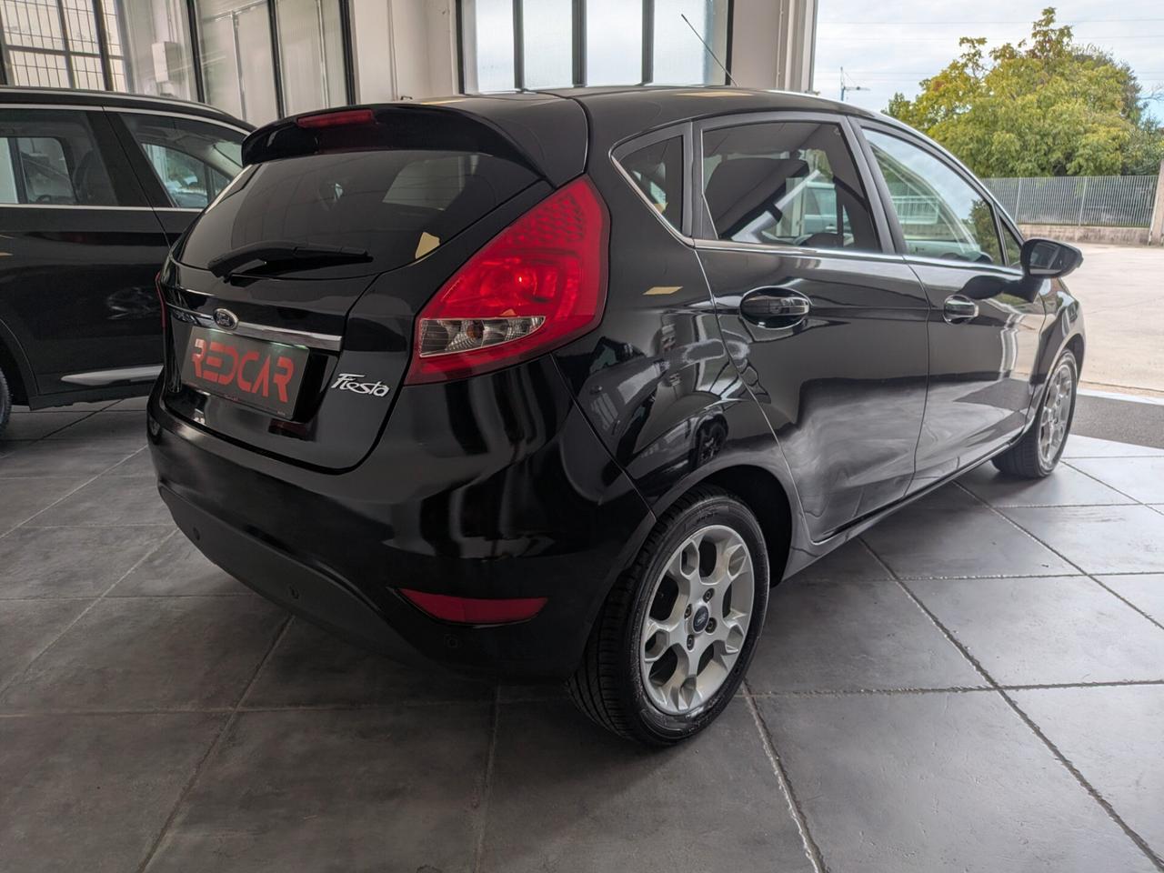 Ford Fiesta 1.4 TDCi 70CV 5 porte Titanium