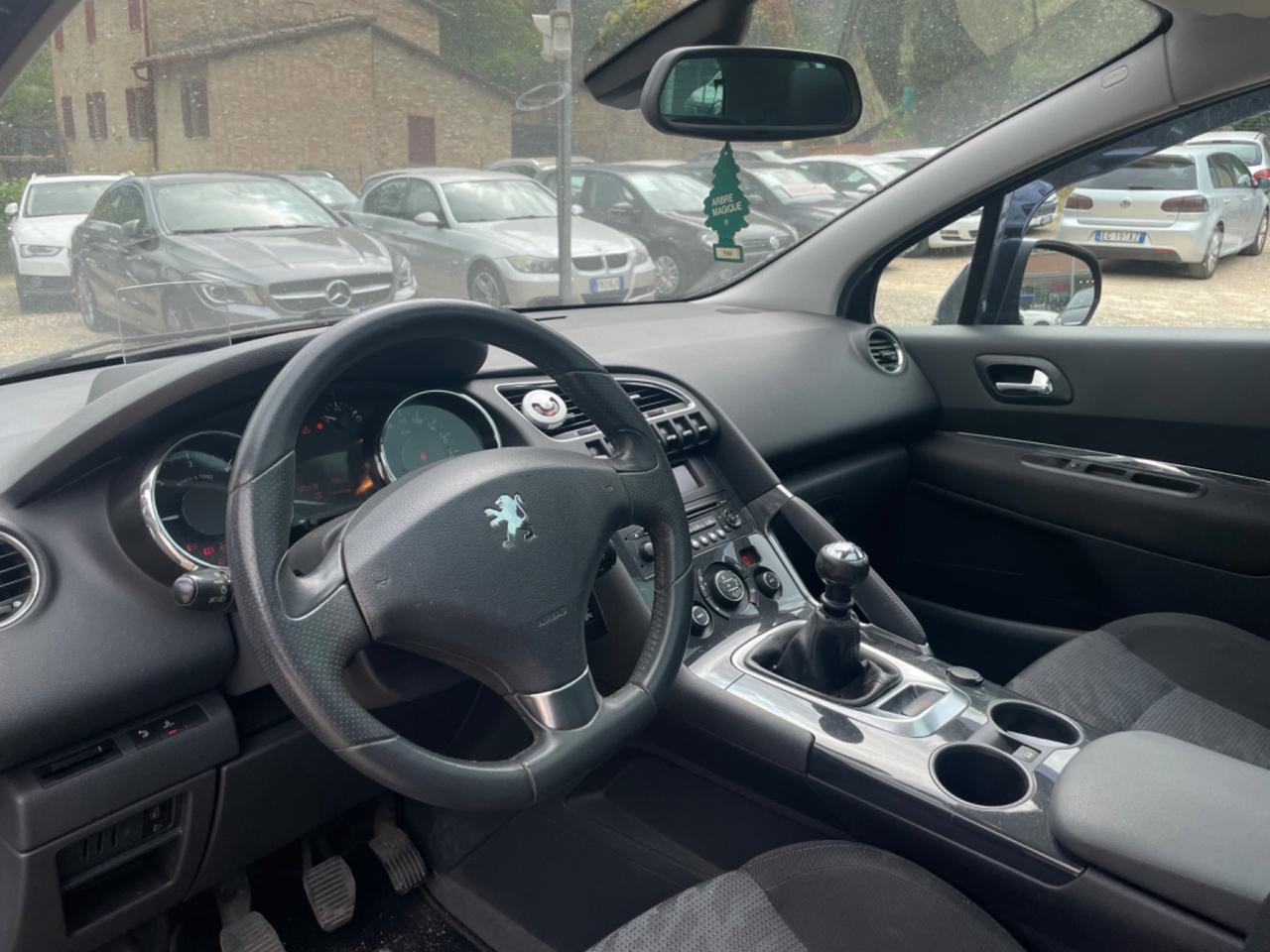 Peugeot 3008 1.6 HDi 112CV Outdoor