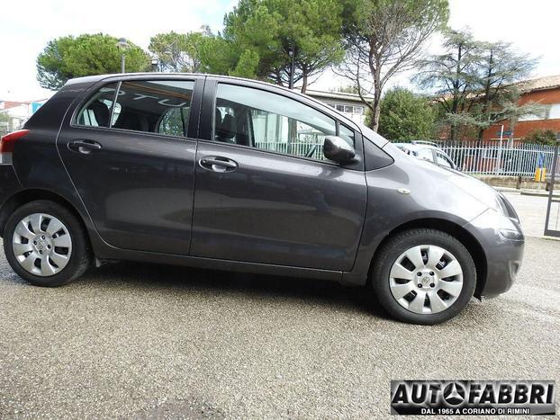 TOYOTA - Yaris - 1.3 5p.CLIMA 4 CIL. CD HI FI