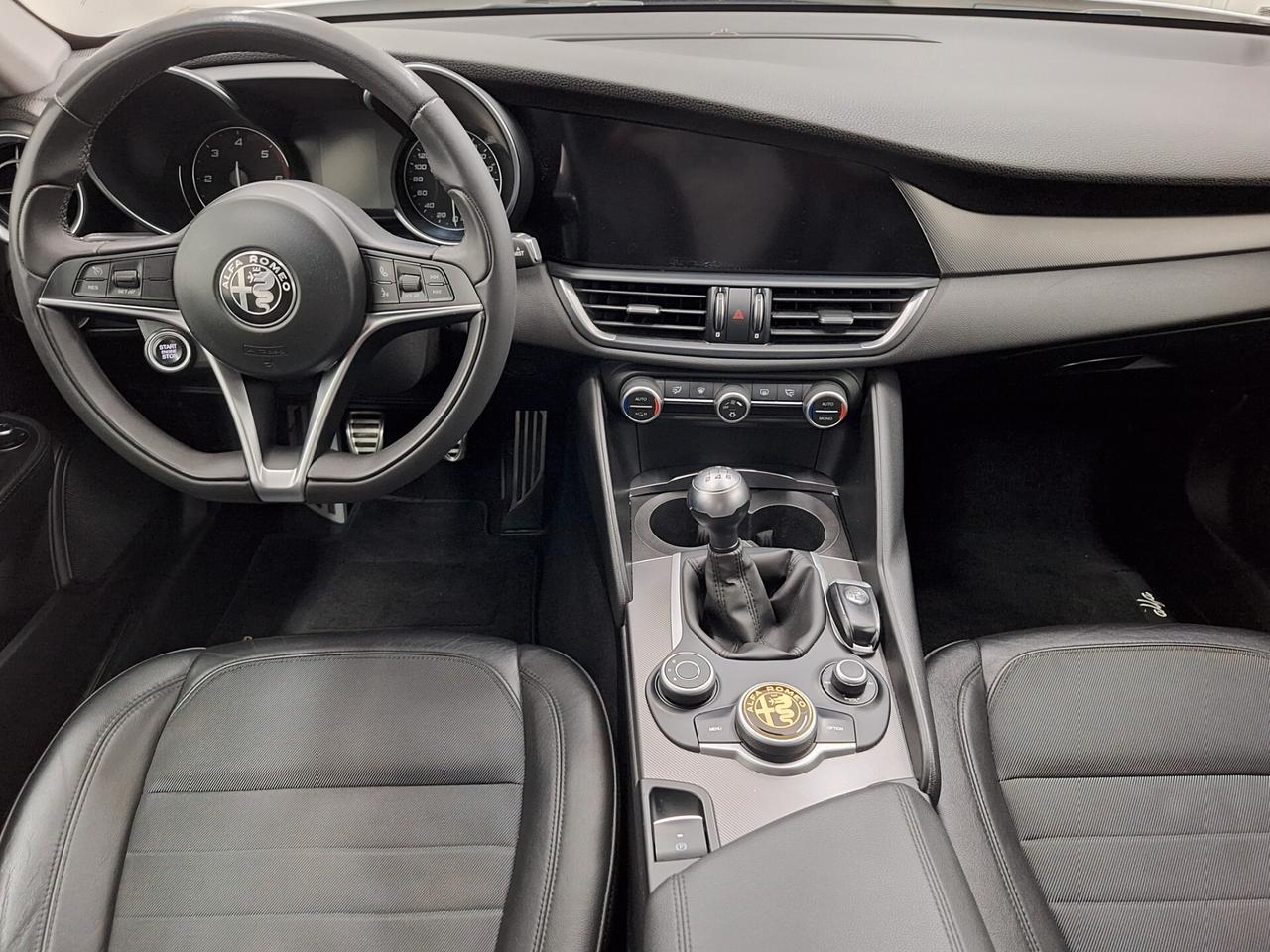 Alfa Romeo Giulia 2.2 180cv MT6 Business Sport