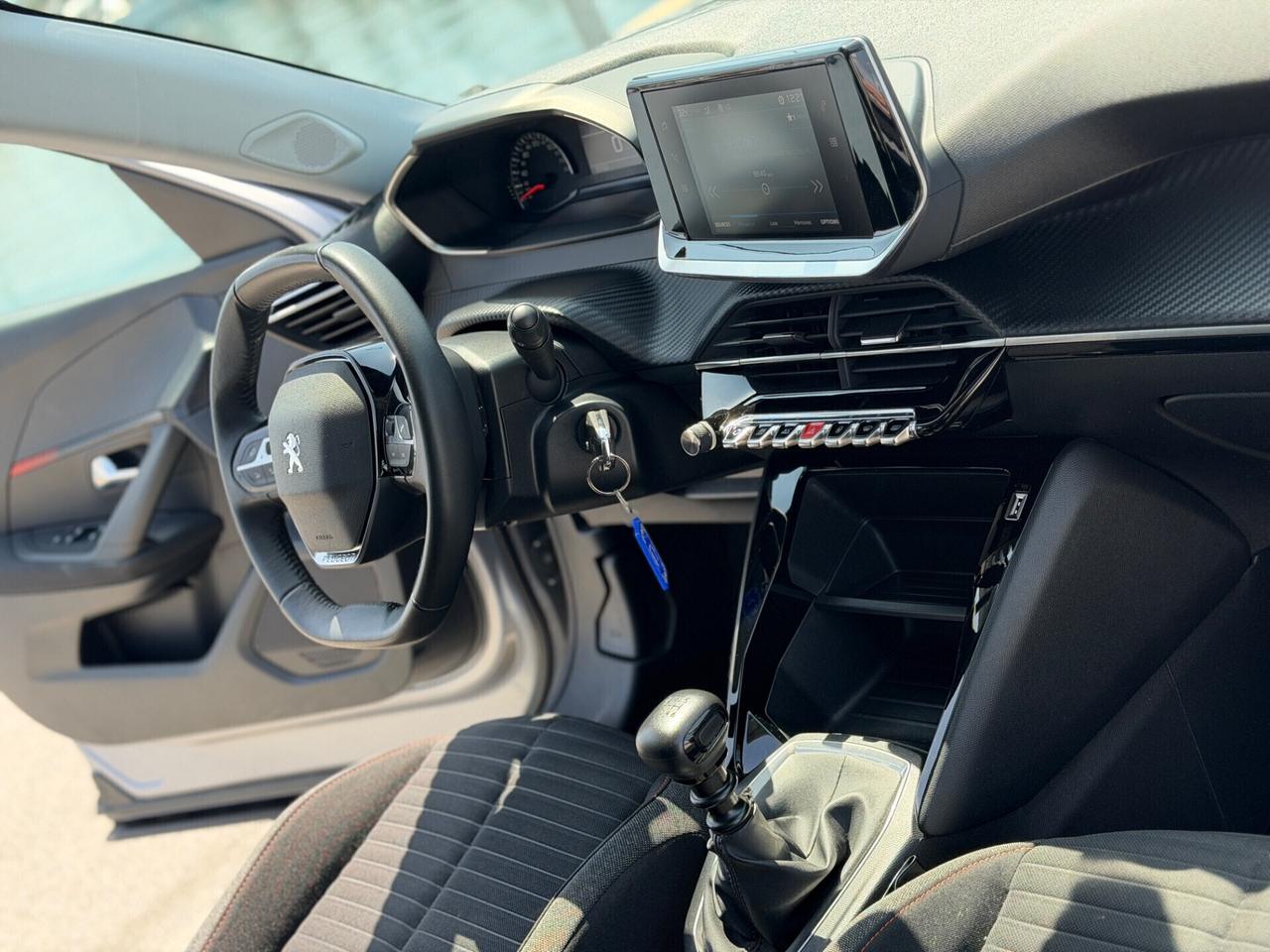 Peugeot 2008 BlueHDi 1.6 HDI 110 cv 2022 garanzia 12 mesi