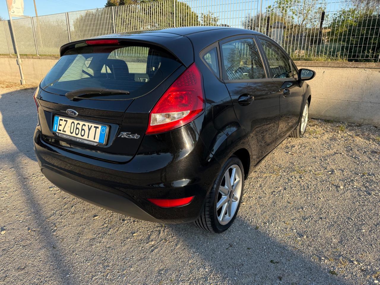 Ford Fiesta 1.4 TDCi 5p. Titanium