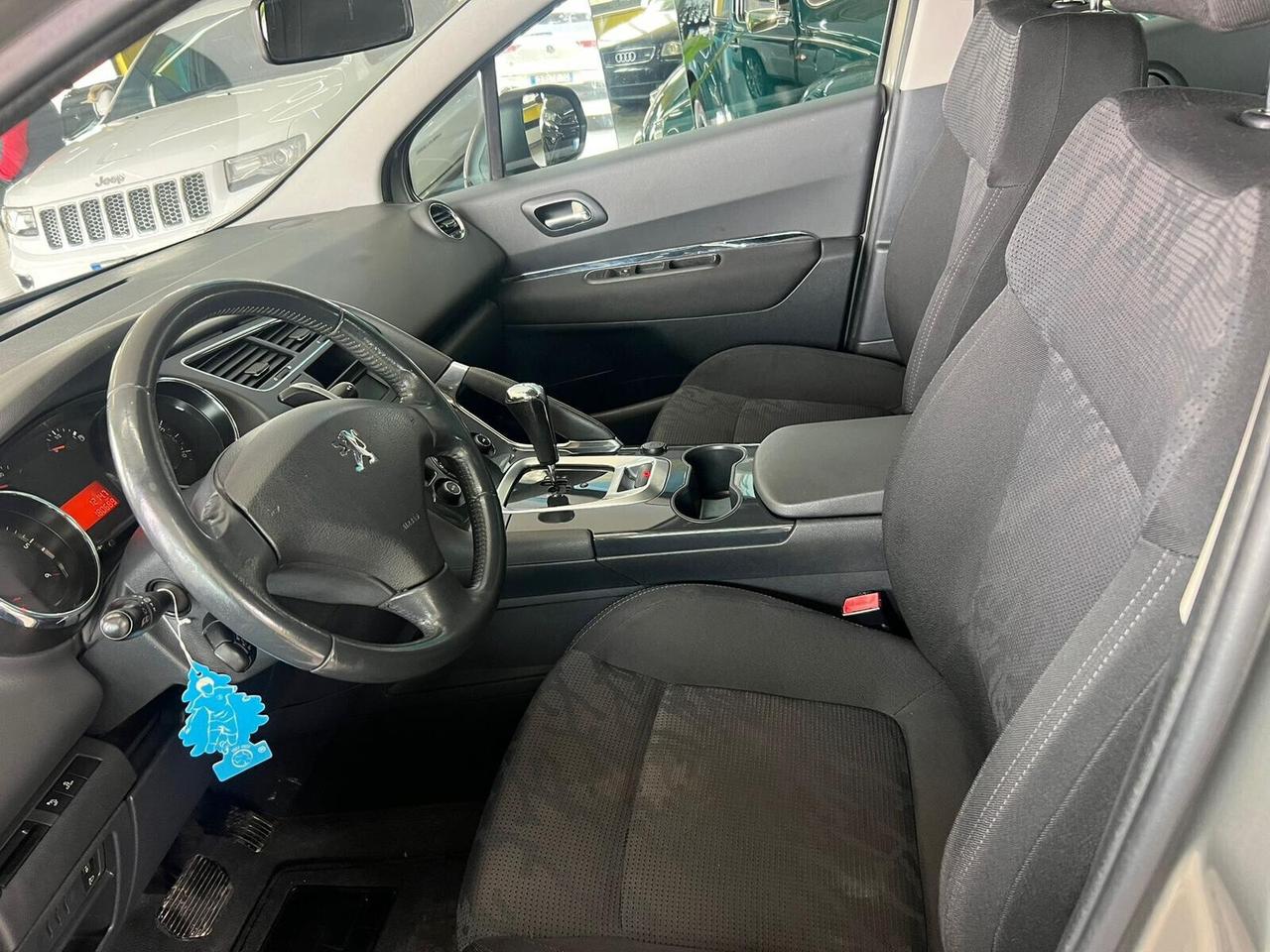 Peugeot 3008 1.6 HDi 110CV cambio automatico
