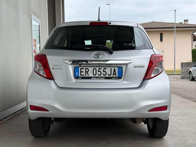 Toyota Yaris Yaris III 2011 5p 1.0