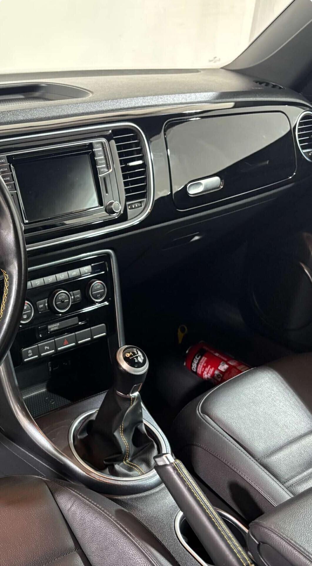 VW Beetle Maggiolino 1.4 TSI DUNE cabriolet