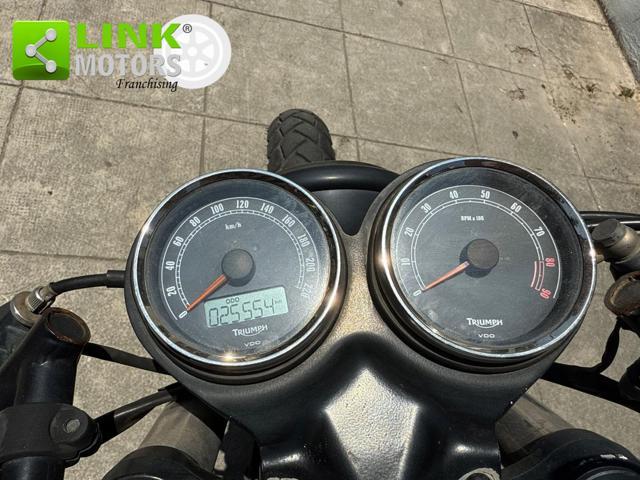 TRIUMPH Bonneville T100 black