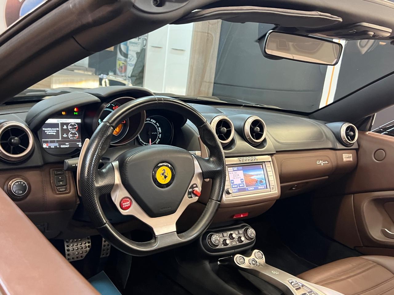 Ferrari California DCT Book service