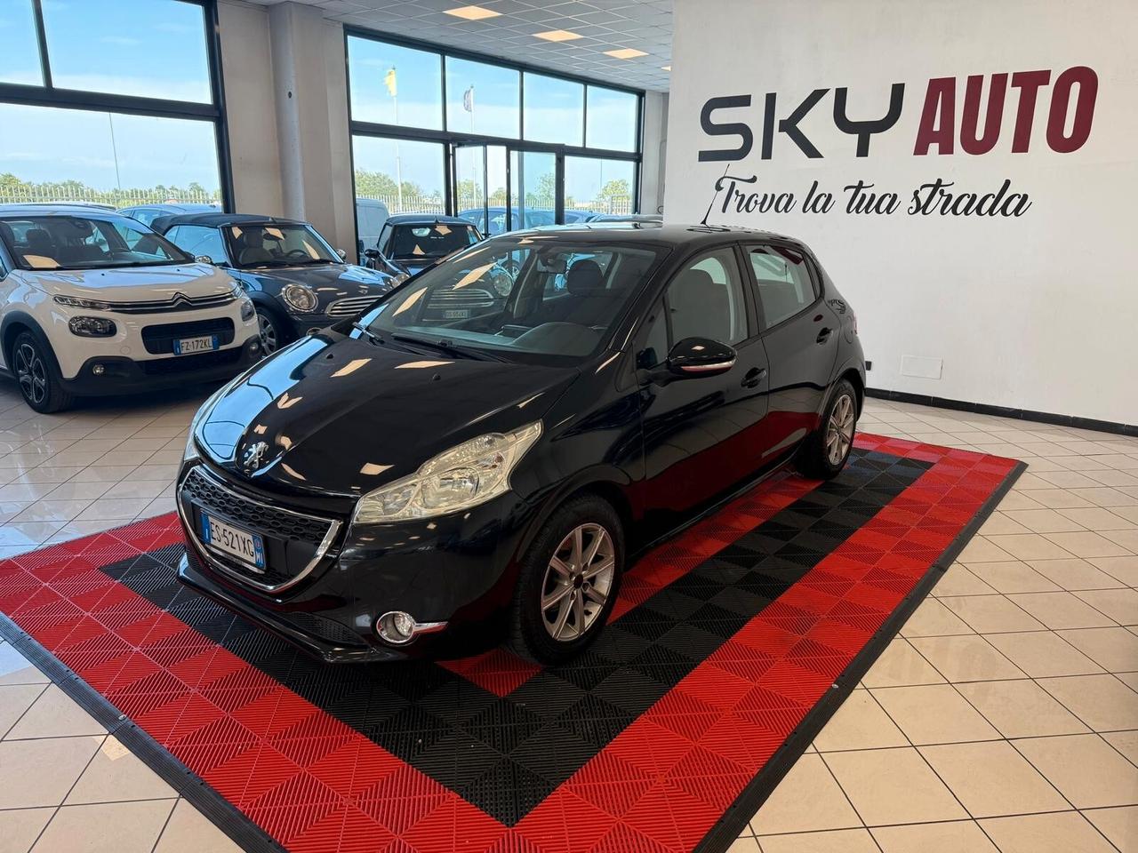 Peugeot 208 1.4 HDi 68 CV 5 porte Allure