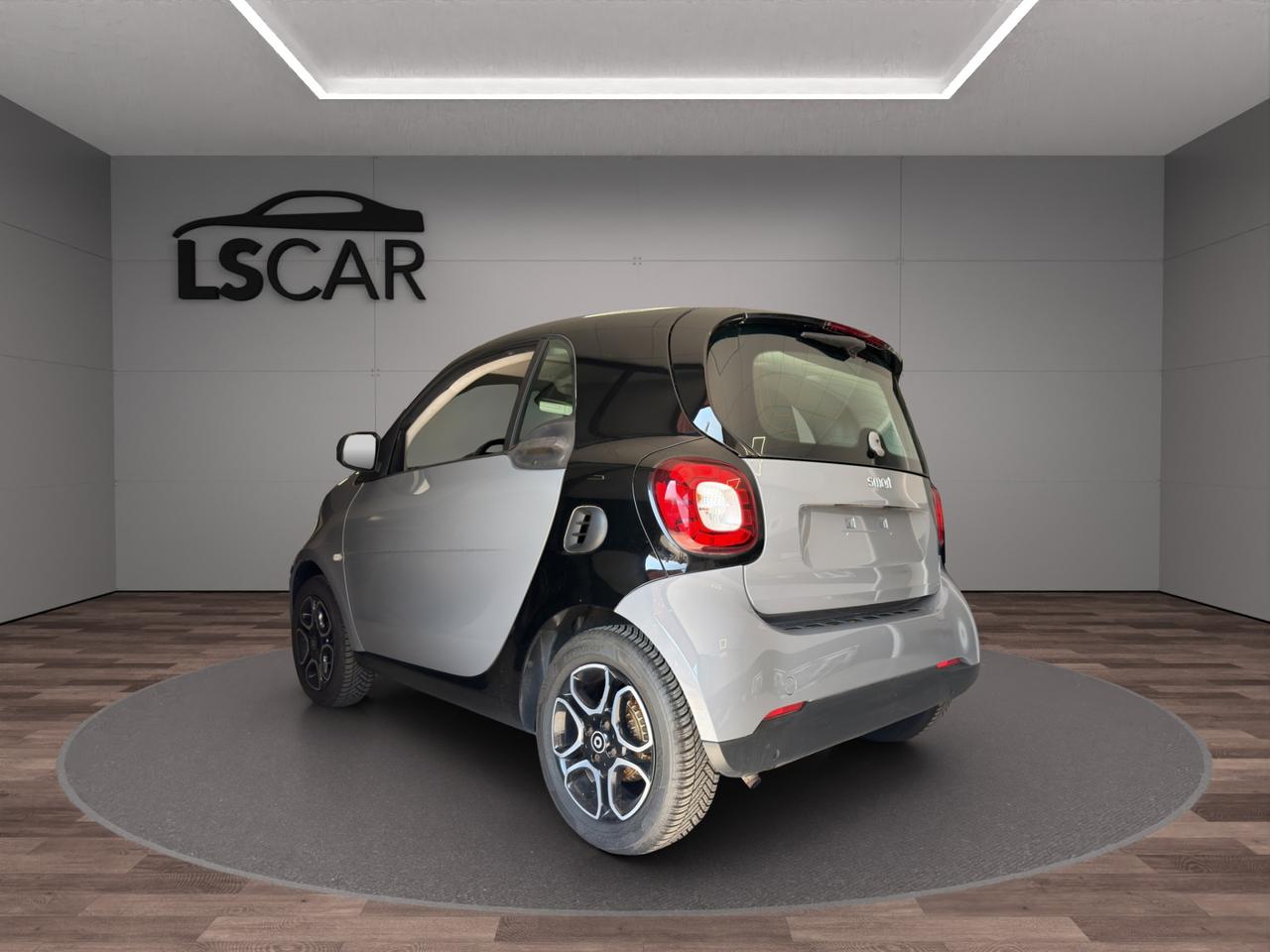 Smart forTwo 0.9 turbo Passion 90cv - Unico proprietario - Cerchi in lega - Luci Led - Tetto panoramico - Sedili riscaldatili - Bracciolo centrale
