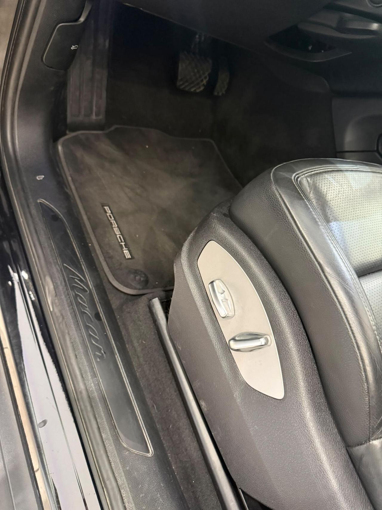 Porsche Macan 2.0 245CV PDK ANNO 2021
