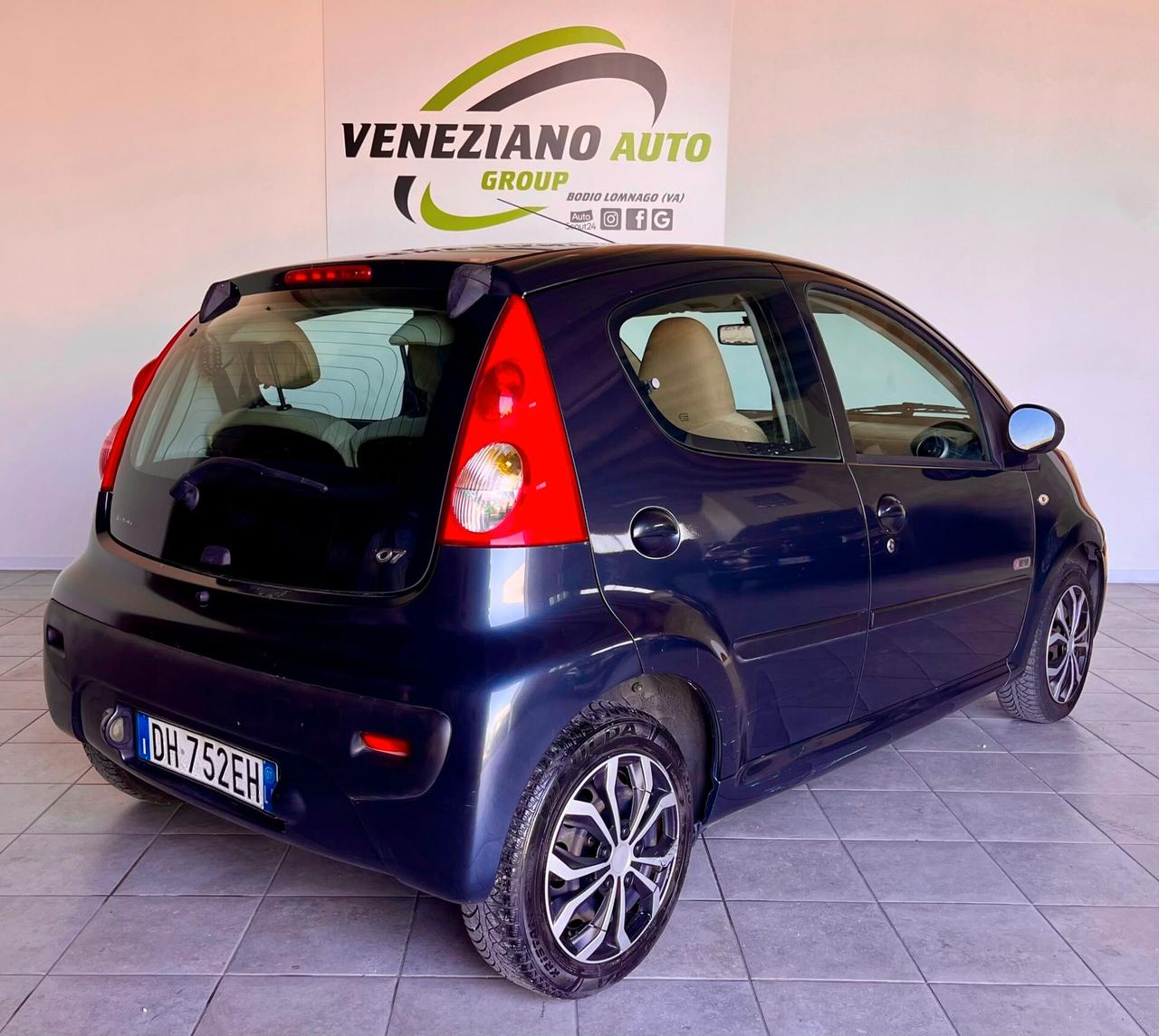 Peugeot 107 Urban move 5 p
