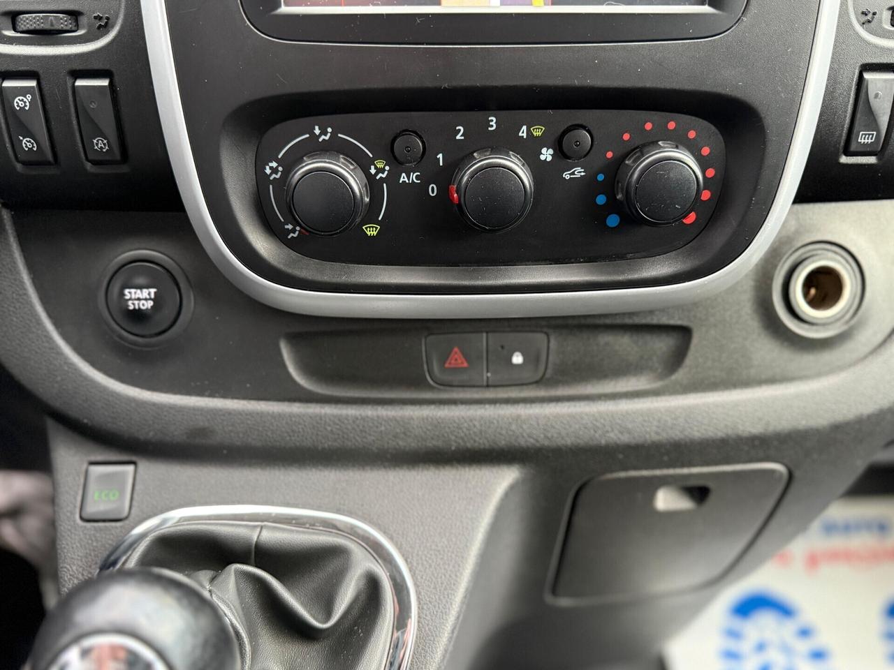 Renault Trafic T27 1.6 dCi 125CV 9 POSTI