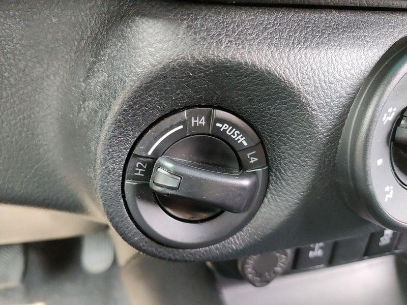 Toyota Hilux 2.4 D-4D 4WD 2 porte Chassis & Cab Comfort