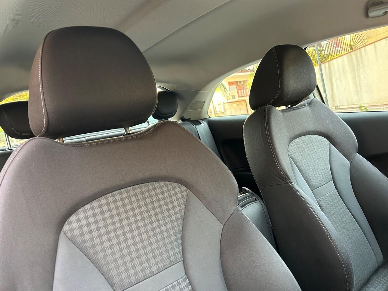 Audi A1 1.6 TDI 105 CV Sline
