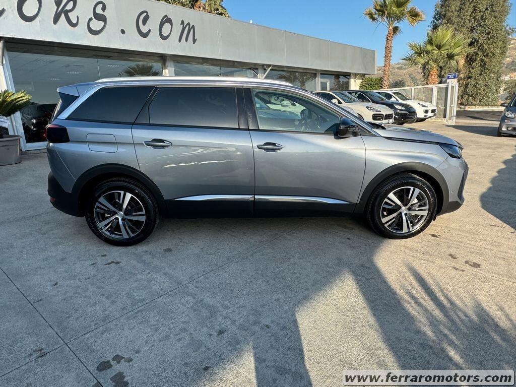 Peugeot 5008 7 posti 1.5 allure 130cv km0 iva esposta