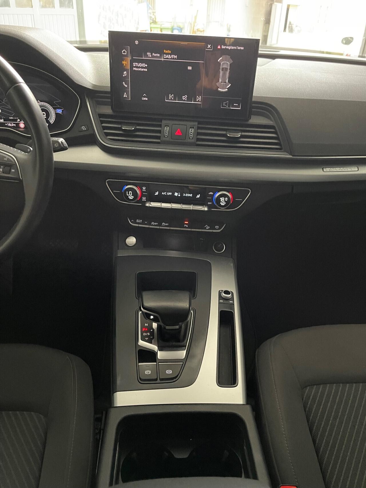 Audi Q5 40 TDI 204 CV quattro S tronic Identity Black