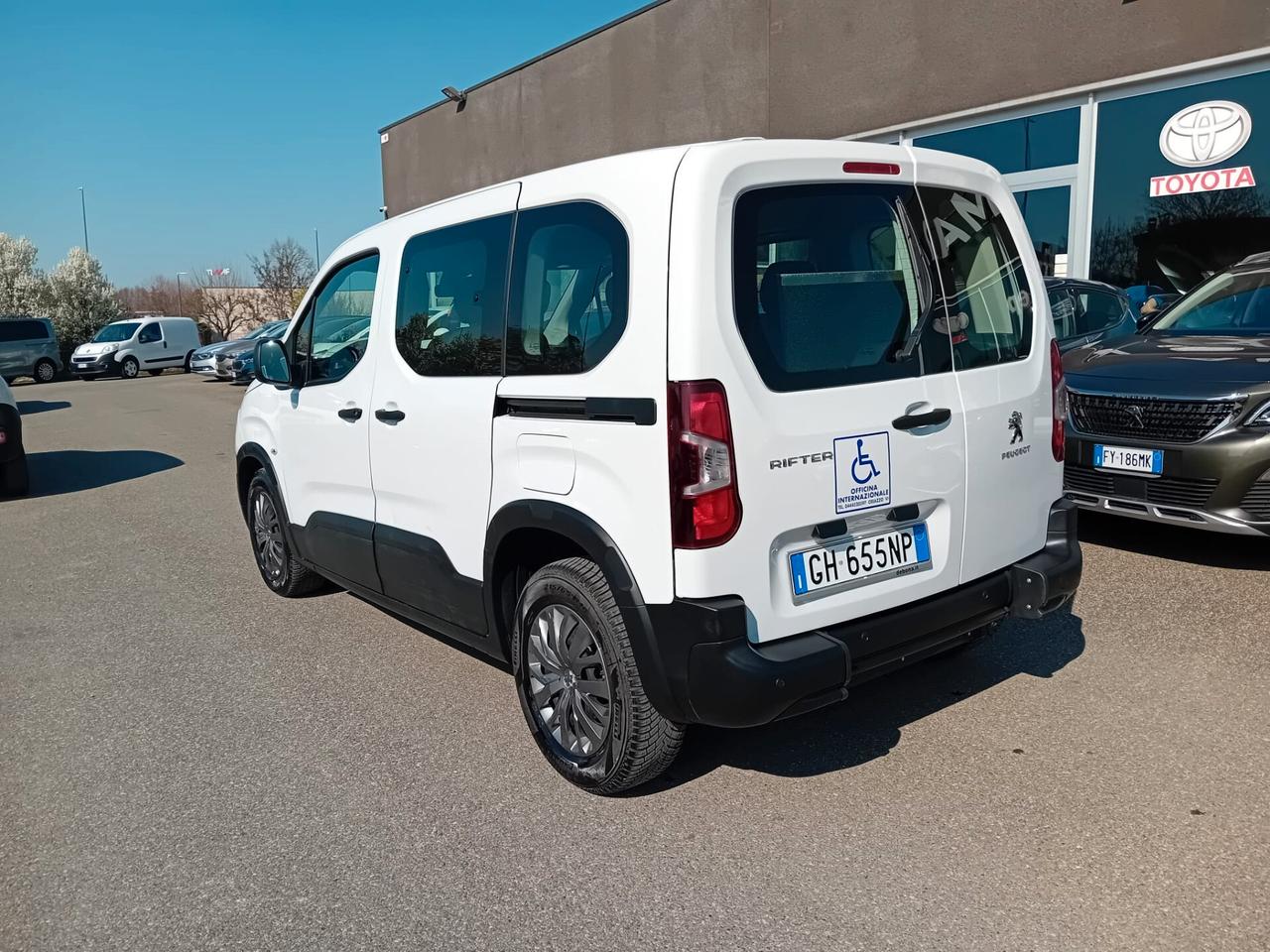 Peugeot Rifter 1.2 110CV E6 CON PEDANA TRASPORTO DISABIL
