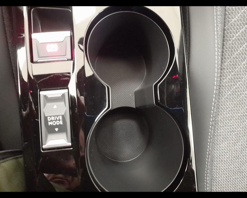 Peugeot 2008 II 2023 1.2 hybrid Allure 145cv e-dcs6