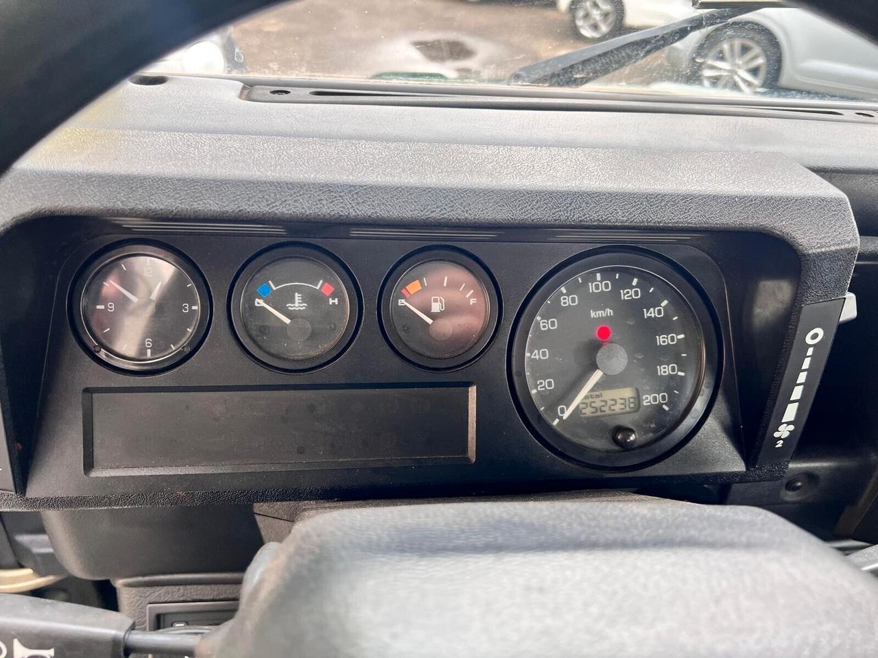 Land Rover Defender 110 2.5 Td5 cat Station Wagon SE