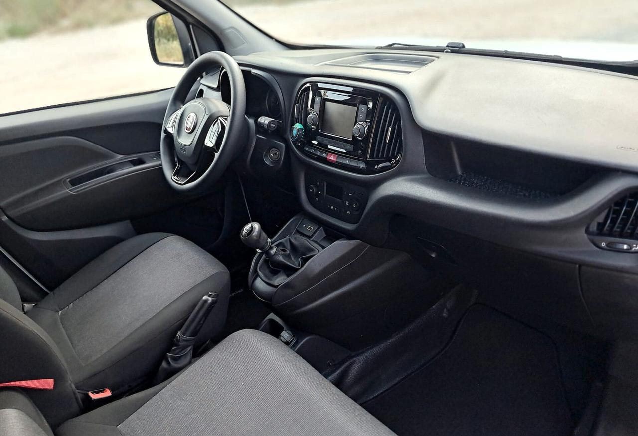 Fiat Doblo 1.6 MJT 105CV S&S PC-TN Cargo Lounge - 3 posti - Doppia porta laterale e voletto posteriore