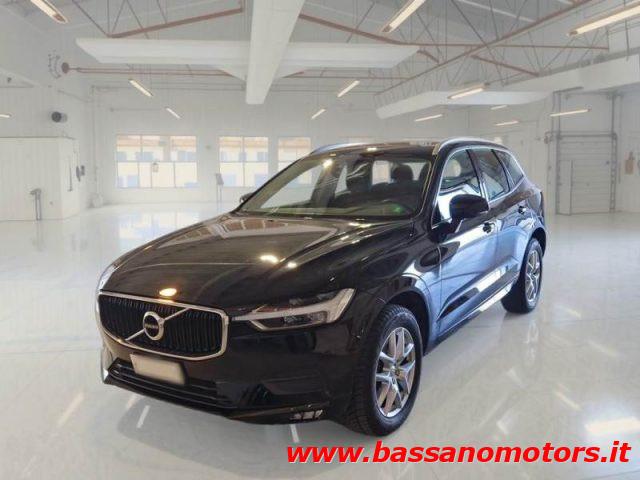 VOLVO XC60 B4 (d) AWD Geartronic Momentum Pro IN ARRIVO