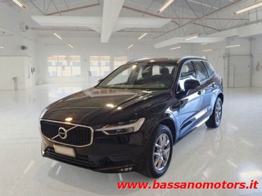 VOLVO XC60 B4 (d) AWD Geartronic Momentum Pro IN ARRIVO