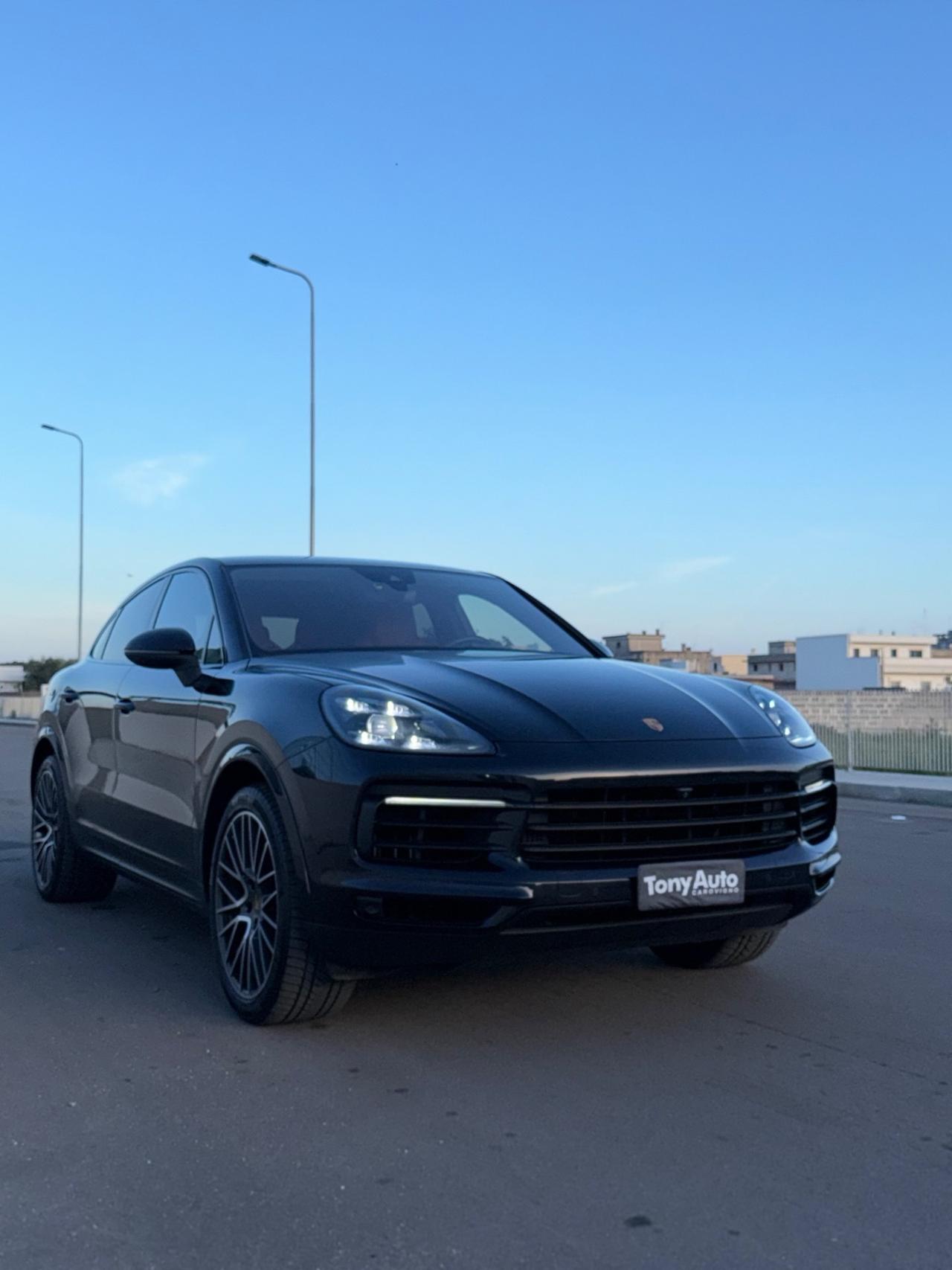 Porsche Cayenne Coupé 3.0 V6 E-Hybrid TETTO,INTERNI in PELLE CARTIER,TELECAMERA ,AAPLE CARPLAY,VIRTUAL COCKPIT