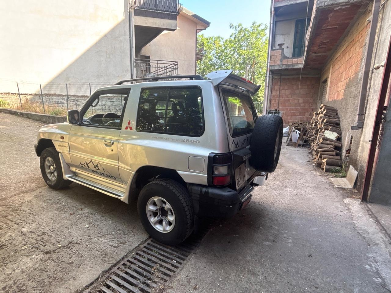 Mitsubishi Pajero 2.8 TDI MT GLS Target Autocarro