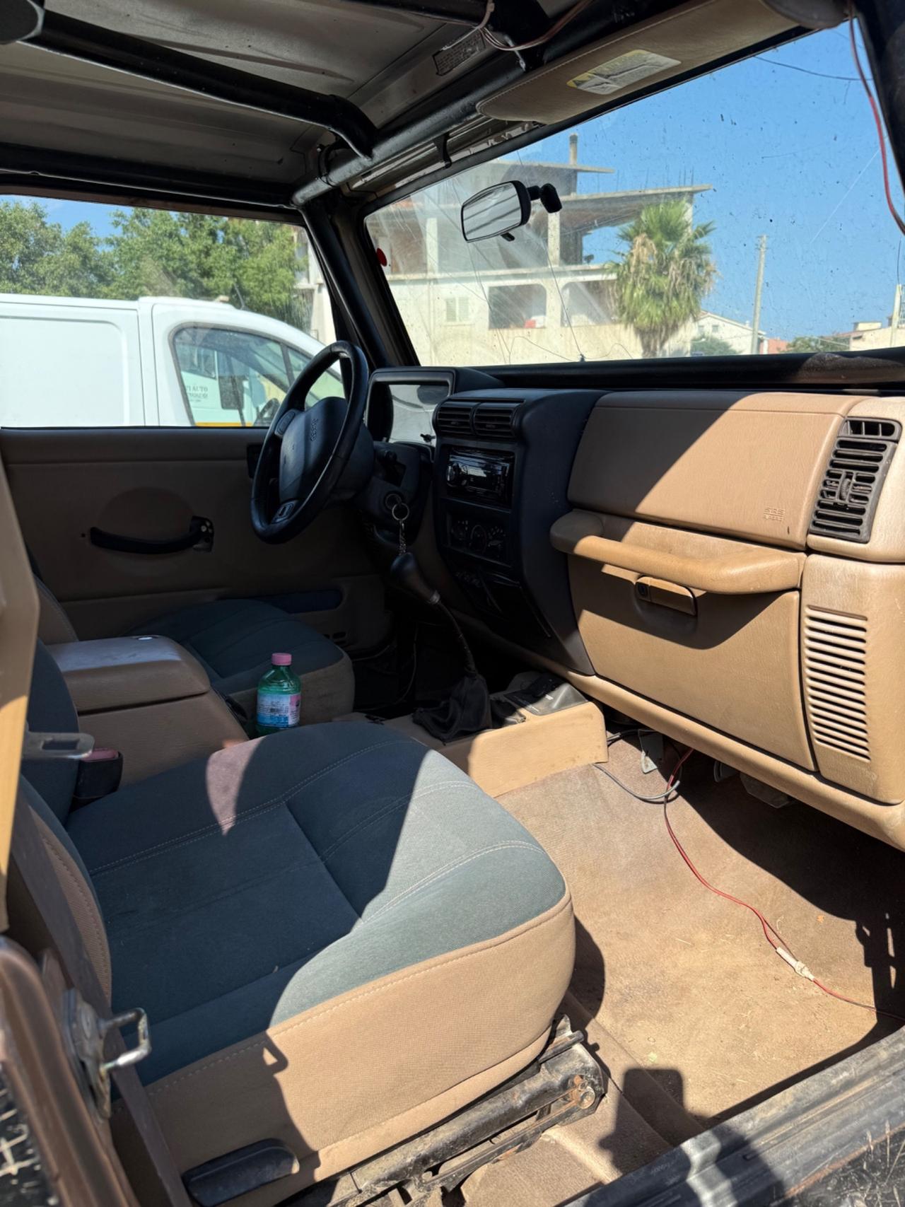 Jeep Wrangler 4.0 cat Sport