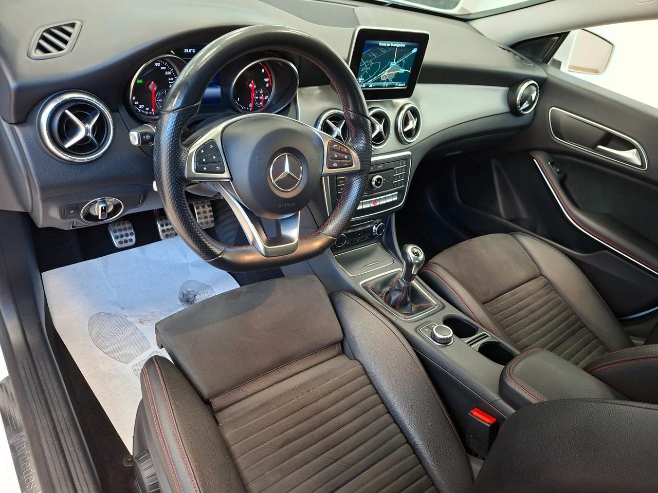 Mercedes-benz CLA 180 d Automatic Premium