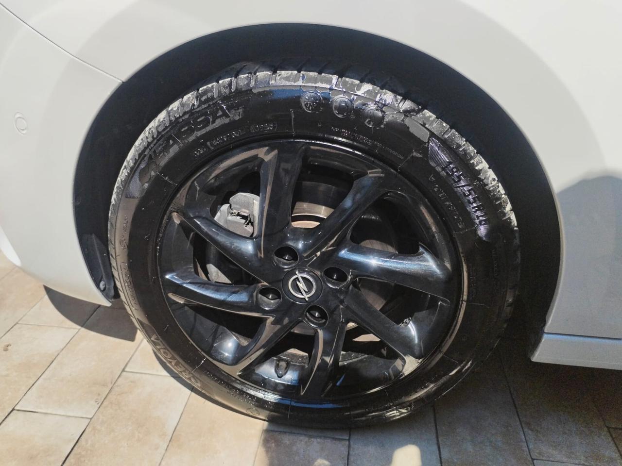 Opel Corsa 1.2 100 CV GS Line