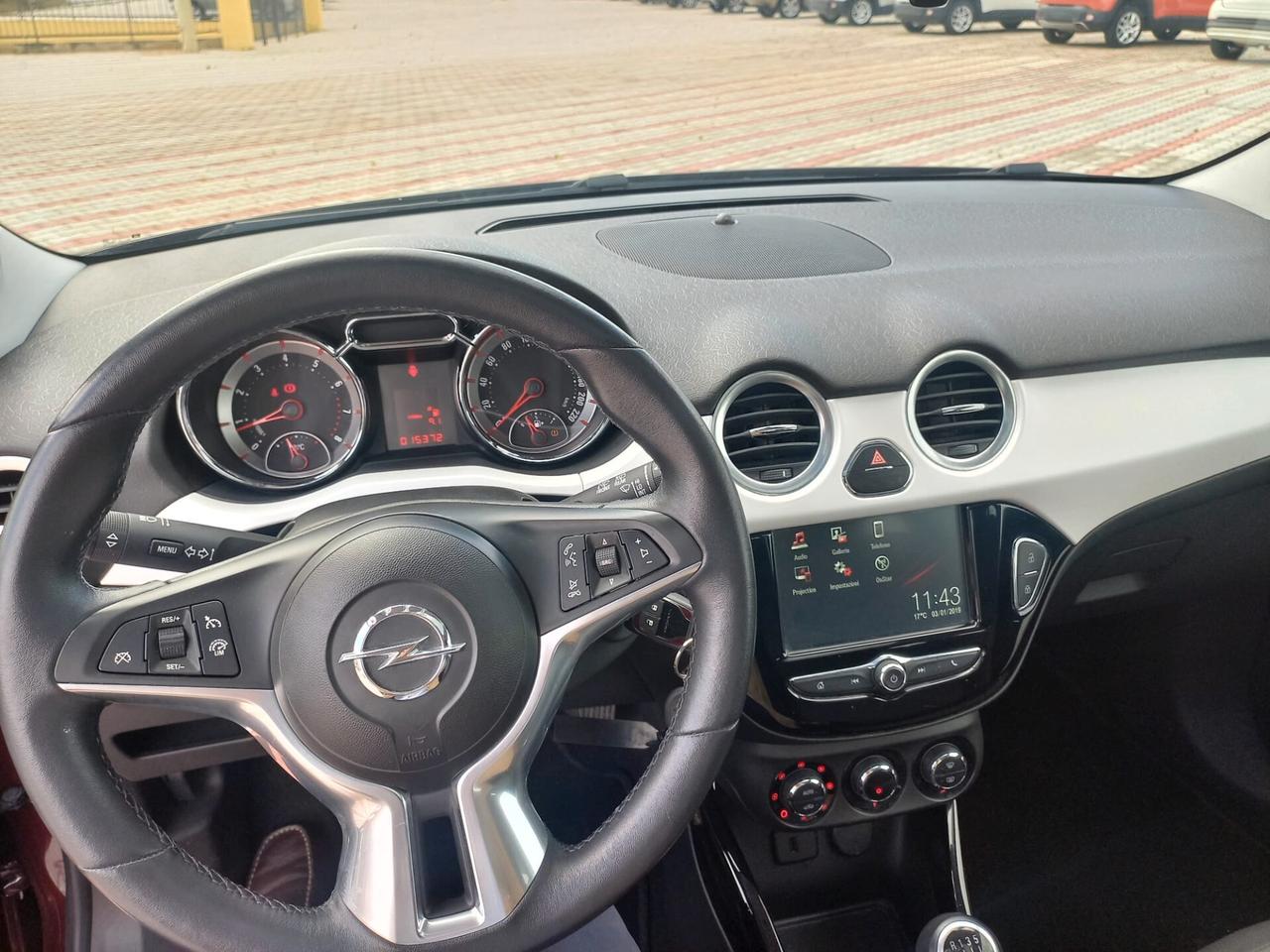 Opel Adam 1.2 70 CV Slam
