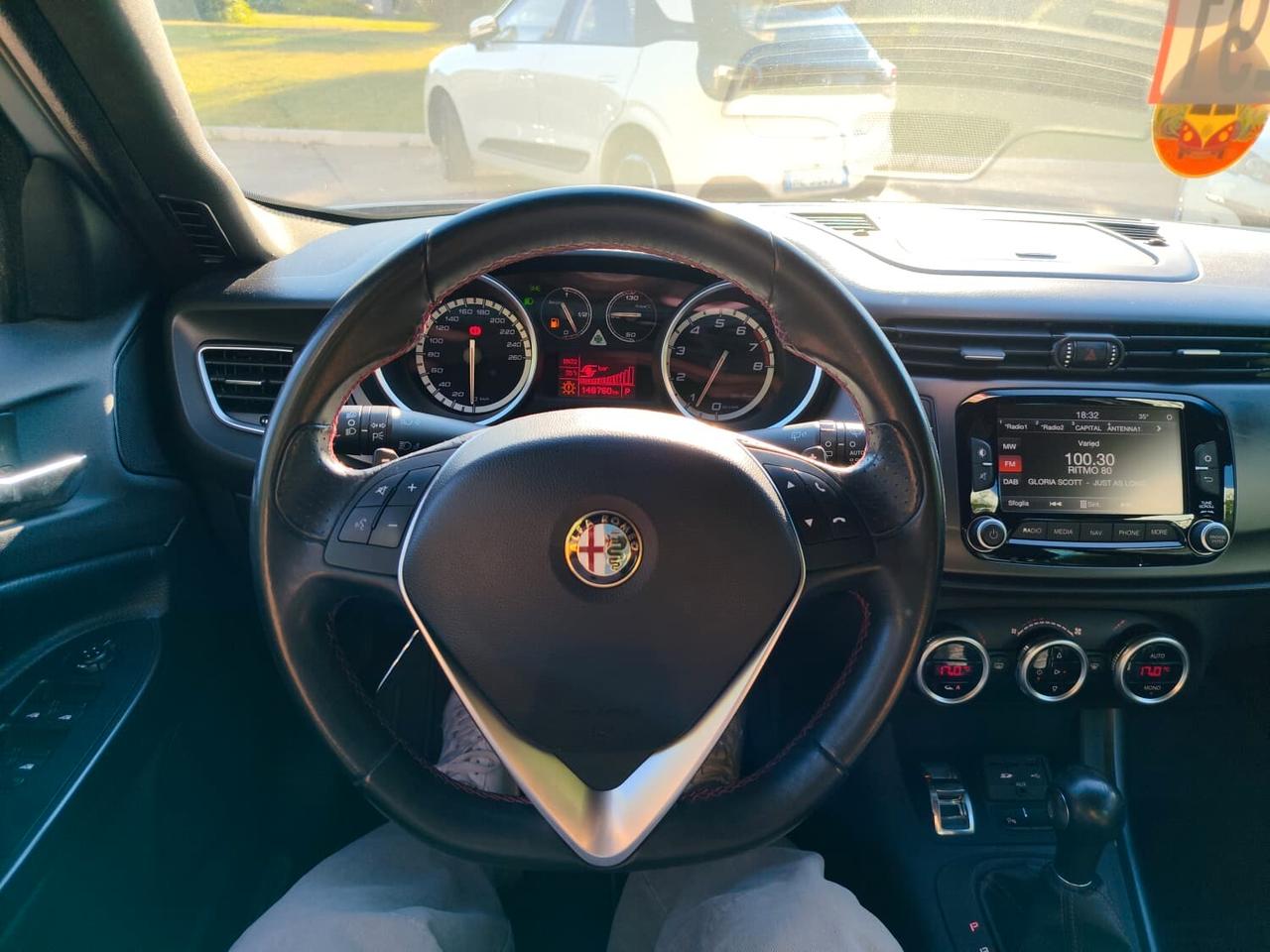 Alfa Romeo Giulietta 1750 Turbo TCT Quadrifoglio Verde
