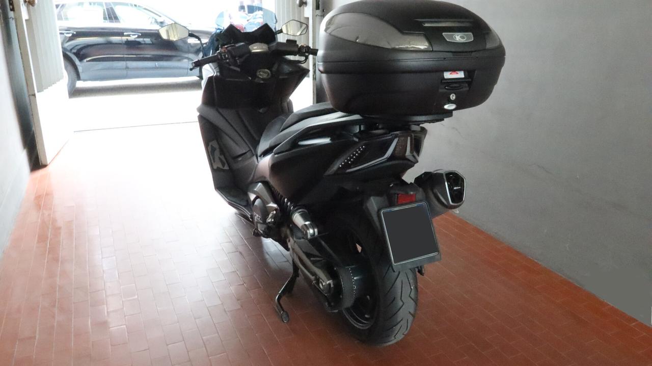 Kymco AK 550 MANOPOLE RISCADATE ABS BAULETTO ORIGINALE