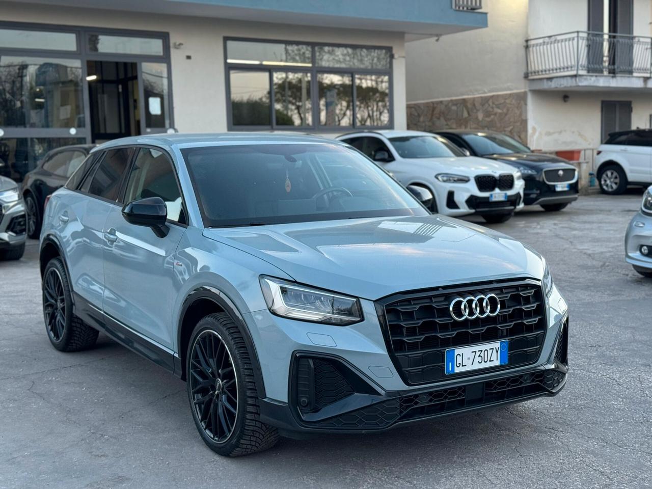Audi Q2 30 TDI S tronic Identity Black