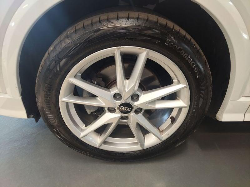 Audi Q2 Q2 35 2.0 tdi Identity Black s-tronic