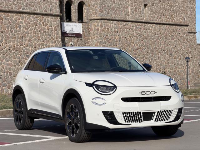 FIAT 600 KM0 LA PRIMA 100CV+CARPLAY WI-FI+18''+RCAM+2PDC