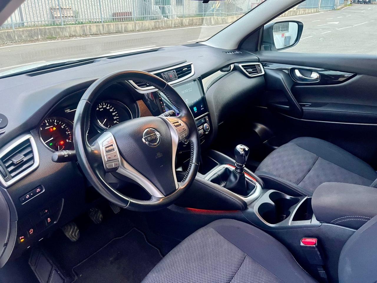 Nissan Qashqai 1.2benz 2015 106.000km perfetta